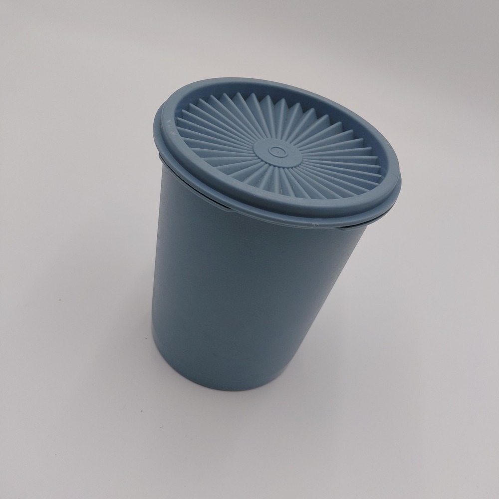 Vtg Tupperware Blue Small Servalier Canister w/Lid Replacement 811-3 Cottage
